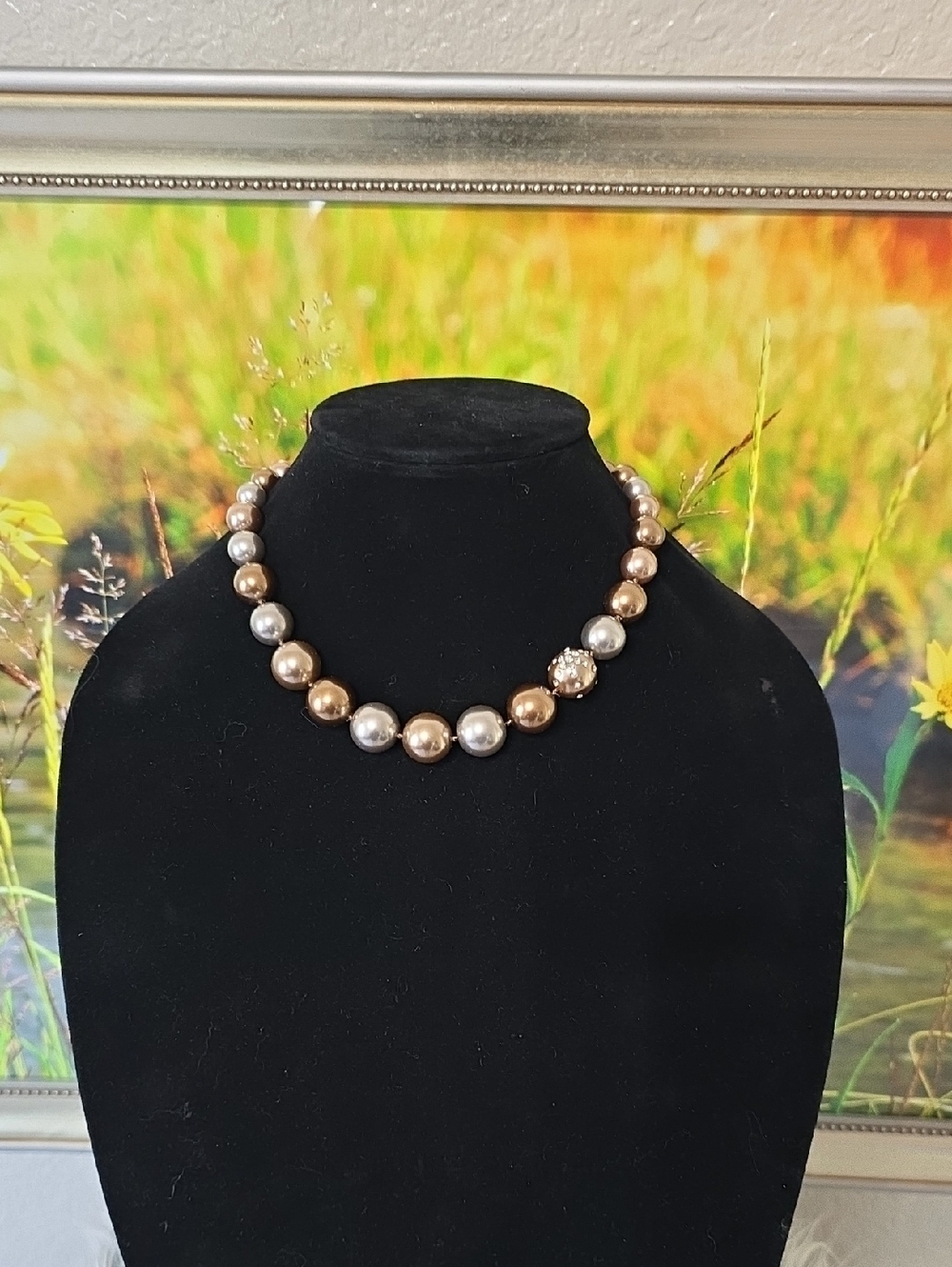 Givenchy Vintage Gold Tone Faux Pearl Crystal Bead Necklace 17.5” Statement - Picture 8 of 8